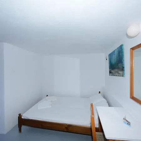 Markos & Otel *