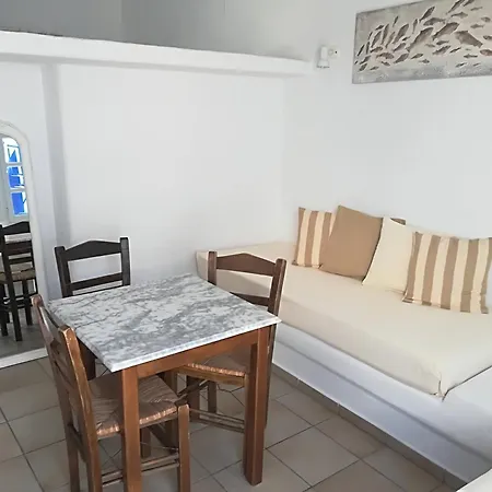 Otel Markos & *