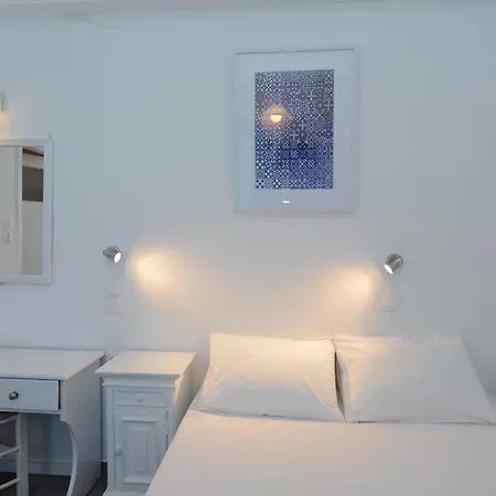 Markos & Otel