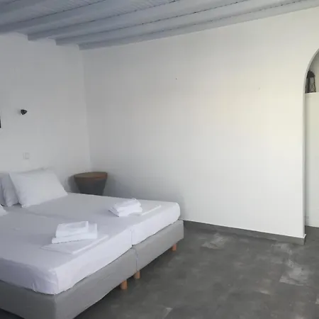 Hotel Markos & *